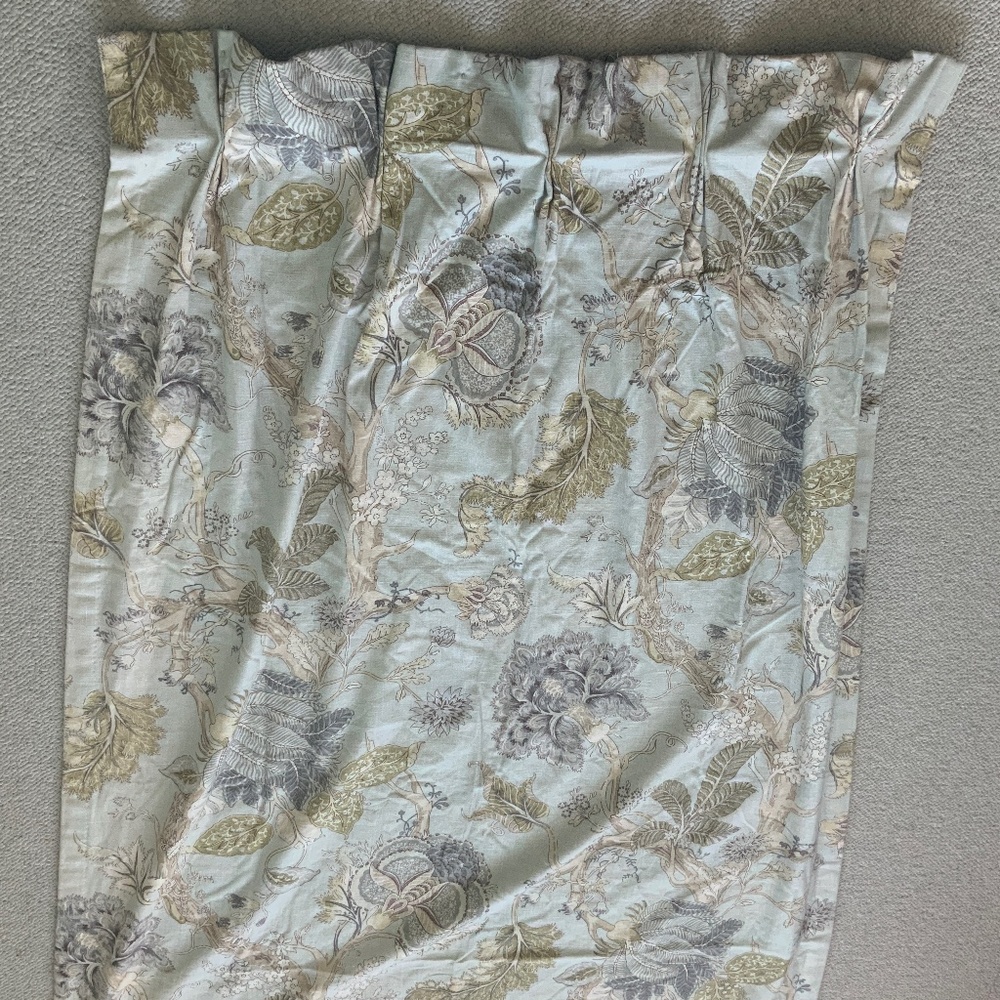 Drapes Curtains